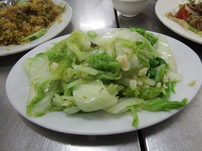 白菜のガーリック炒め、これも美味しいィィイイイ！