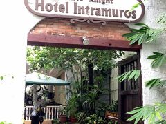 White Knight Intramuros Hotel


カーサ・マニラ内のホテルです。すてきな雰囲気でした。

https://www.facebook.com/whiteknighthotelintramuros