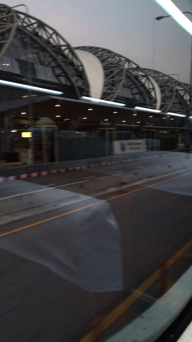 バンコクに着いたのは、早朝5時