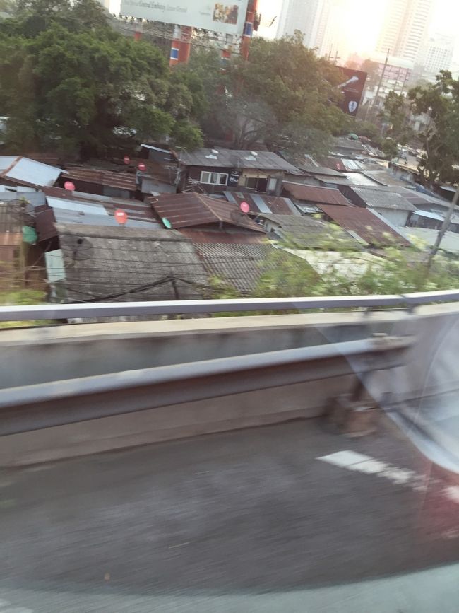 バンコクのスラム街？？