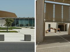 バーレーン国立博物館の近くには国立劇場もあって、「あれ？どっちがどっち？」と迷うかも。

画像左手の一見エアーズ・ロック風の建物が国立劇場と憶えておけば大丈夫。

右手の画像が国立博物館。
外観は素っ気ないんですが、新しい設備の建物。
チケットは１ディルハムで、思っていたよりも見応えあり。
ただ、この時（２０１５年２月中旬現在）は、この博物館の目玉だという古墳関連展示室が補修中で見学できなかったのは残念でした。

