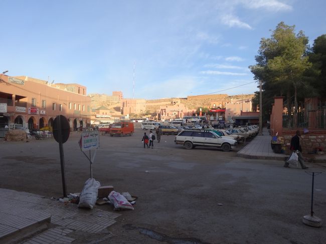 朝のティネリール。<br /><br />今日もいい天気だなあ。