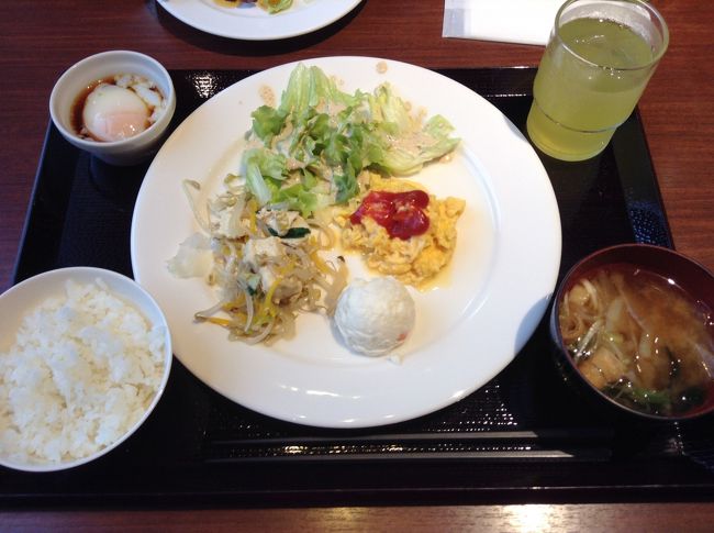 子供は、ご飯とみそ汁。