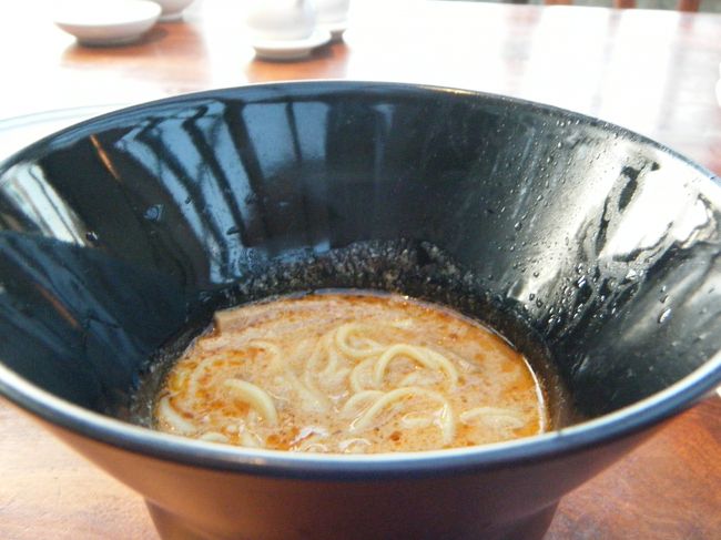 しめは、担担麺。ほんの一口です。<br /><br />ホテルの担担麺は美味しい。