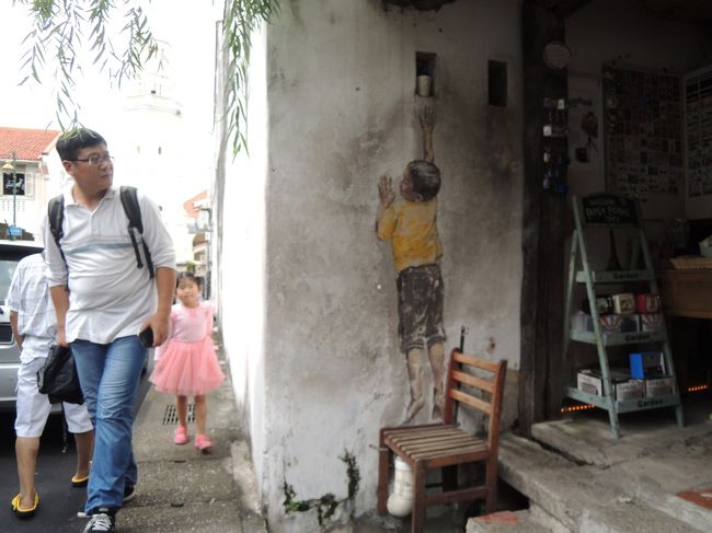 次の日まだ見ていない壁画を見に行きました。