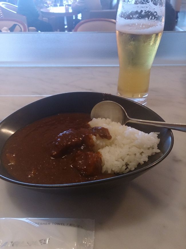 サクララウンジ定番のカレー。
