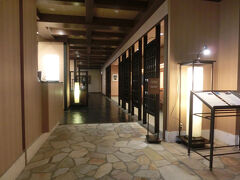 朝食は日本料理にしました。
「八重山」というレストラン