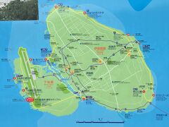 中ノ島にやってきました。「中ノ島ビーチ」とも言われますが、さほど広くはなく岩場もあることから「穴場的ビーチ」とされることもあるようです。