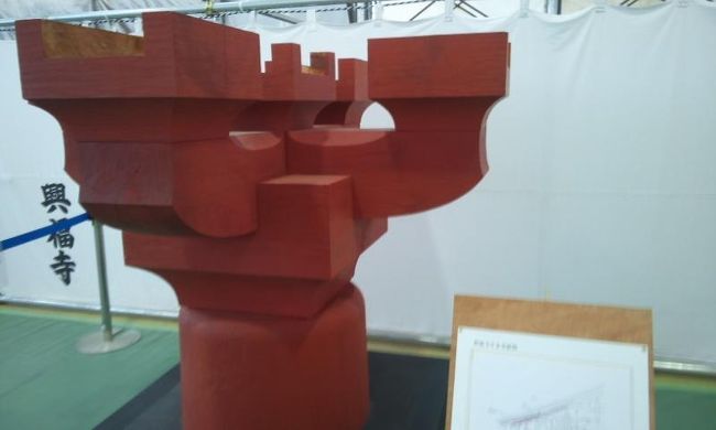 柱の組物の模型です。