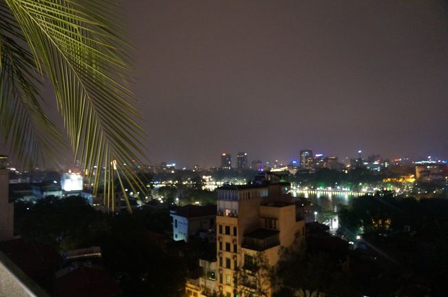 食事の後に、テラス席から写真を撮らせてもらいました。<br /><br />その後、フィヴィマートまでぶらぶら歩いてホテルで飲むビールなどを購入して帰りました。