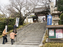 ●道明寺天満宮

近鉄の道明寺駅から徒歩で10分もかからない距離にあります。
目的地、道明寺に到着です。
電車よりも車で来られている人が圧倒的に多いようです。