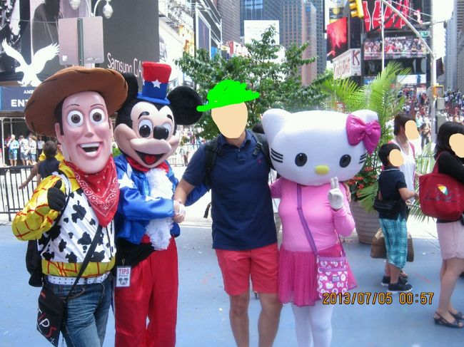 次の日は　会社の行事そしてランチ会<br /><br />そのあと駆け足で　ブロードウェイ・ミュージカル「スパイダーマン」最前列で男性陣　熟睡(-"-)<br /><br />場面はわかるが何言ってるかわからんｗ　無謀でしたｗ<br /><br />ところでタイムズスクエアには　なかなかのクオリティのキャラ達がいます　が　<br /><br />写真を撮るとお金を請求されますｗ　同僚「ノーマニー！」ｗｗそうなの？