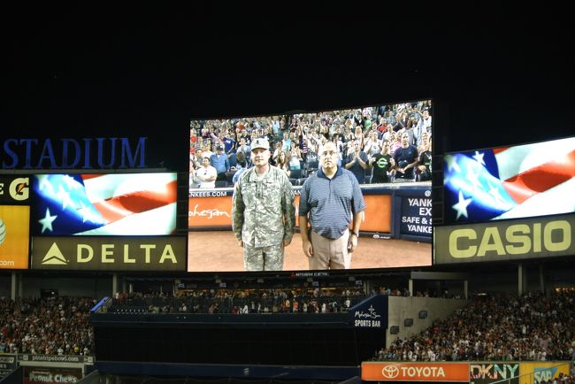 夜のスタジアムもいい雰囲気<br /><br />野球知らなくても（汗）楽しかった！