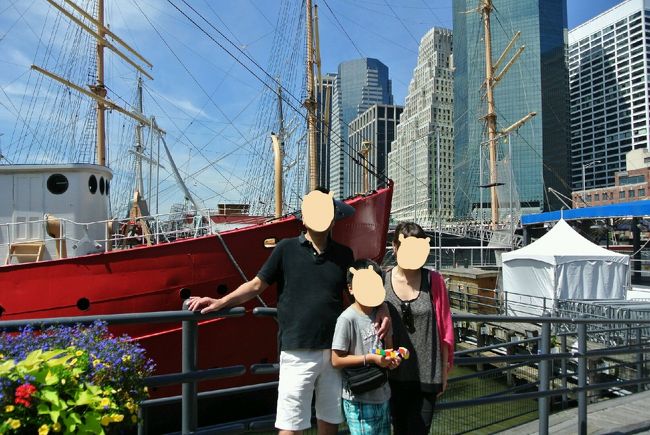 お土産買えたり　記念写真撮ったり