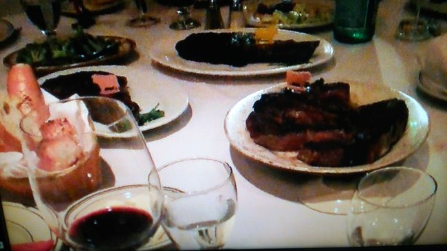 写真　美味しくなさそうですね(^_^;)　いや　とってもとっても美味しかった！！<br /><br />三家族でシェアしても　お腹いっぱい　ワインも美味しくて　ステーキの特別感て<br /><br />たまらない〜