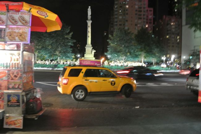 最後の夜　無駄の無いように！　男性陣は　ホテルのバーで子守りと飲み会<br /><br />女性陣はお買い物です〜<br /><br />タクシーで　連れてきてもらって<br /><br />どこなんだろう・・・ごめんなさい(>_<)