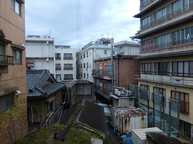 天気予報では　雨。。奈良旅　恒例の　飛火野の日の出はダメ<br /><br />　そう思っていえも早朝６時に目が覚める<br /><br />　　雨は降っていない。