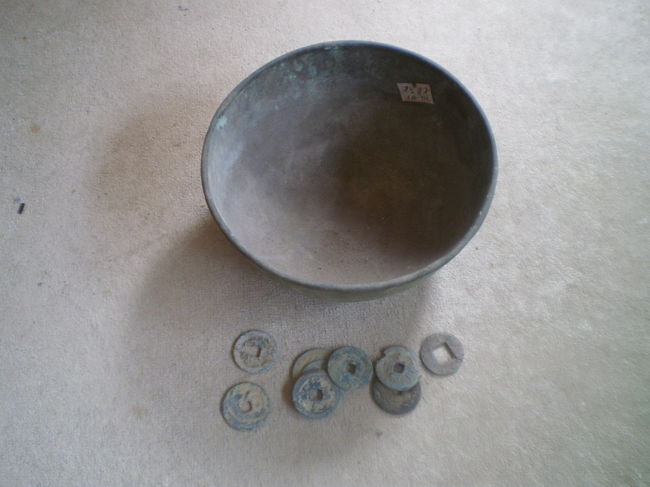 サハリ(砂張）　仏具　　１２０、０００ドン