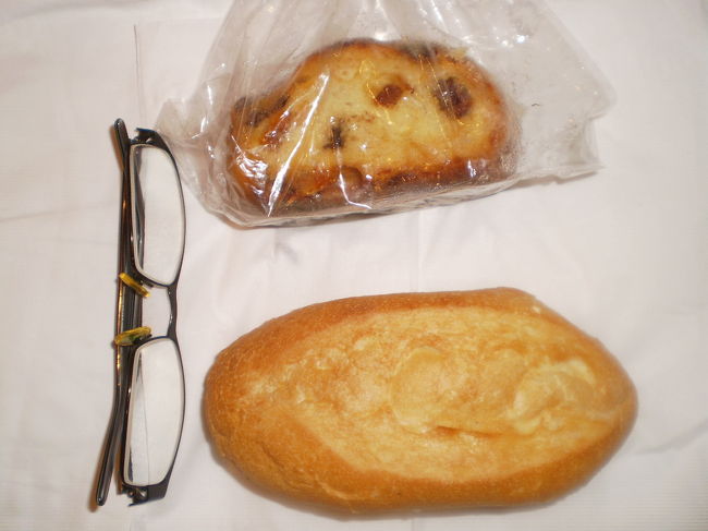 夜食　お八つ　一応数個持ち帰り<br /><br />　上部　２０、０００ドン<br /><br />　下部　　２，０００ドン