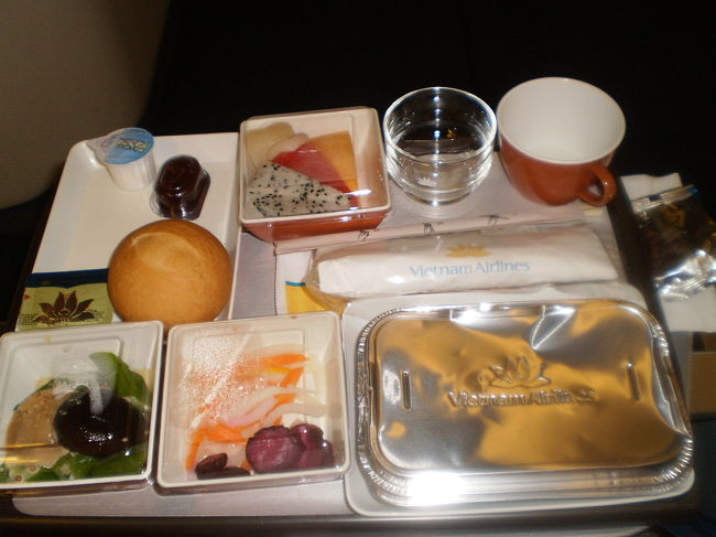 ホーチミンー関空　機内食