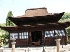 東光寺の仏殿です。