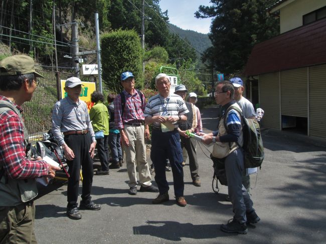 全員揃ったところで、本日のリーダーからのスケジュール説明　10.12