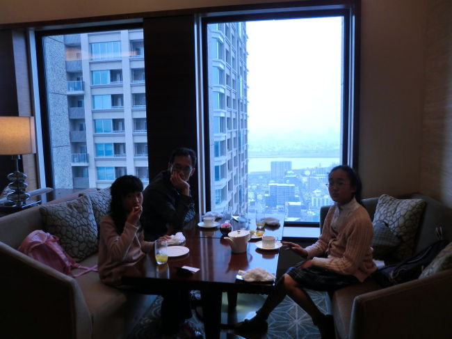 ラウンジで少しゆっくり