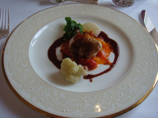 魚料理、何だったか忘れちゃったけどちっちゃかった<br />いや、お上品でした。