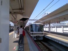 JR関西本線で大阪行きの「大和路快速」に乗ります。やはり行きの近鉄線同様に30分くらいで大阪に着きます。運賃も560円で近鉄と同じです。
‐奈良は、結局「鹿と大仏」が主要な観光財源であることが再認識できました。
　奈良県庁前での鹿が「治外法権」を持っていること。
　鹿せんべいは「味がしない」こと。
　「せんとくん」は奈良では意外に地味であること。
　
等々、無事奈良の検証を終えて電車に乗ったとたん、眠りに落ちました。