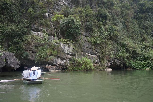 次の洞窟が見えてきました。