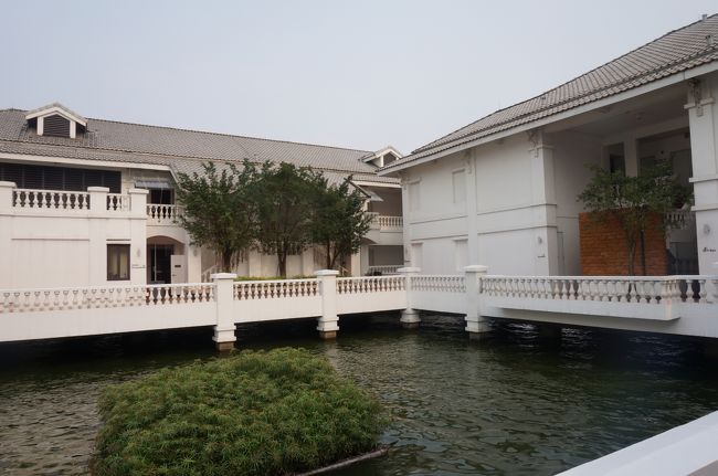 カートでお部屋まで移動。<br />フロントから一番離れた湖を見渡せる最高のロケーションでした。