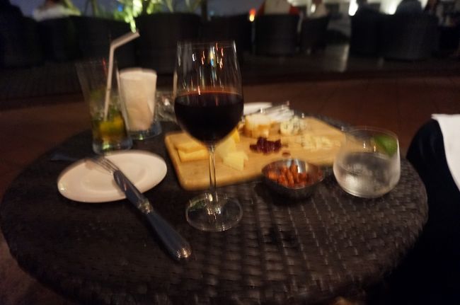 違う種類のウォッカと赤ワイン。