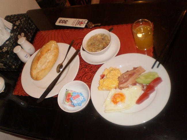 ホテルのバイキング朝食