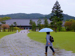  奈良県新公会堂
http://www.i-ra-ka.jp/welcome/