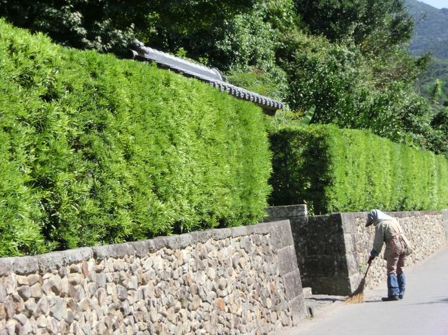 地元の人かな？<br />街がキレイなのは、こういった人たちのおかげだね(´｀)