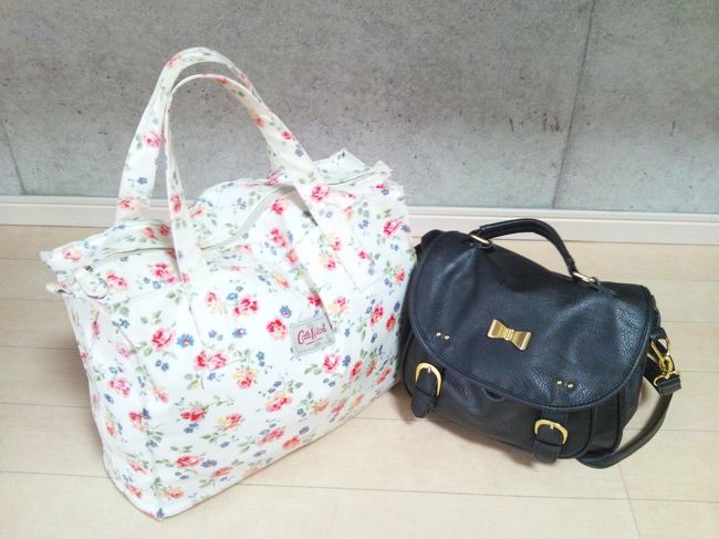 今回の旅は、初めて”じゃらんパック”を利用してみることに。<br />往復航空券＋宿泊１週間で５万円。<br />旅行日程表や航空券の番号はスマホ画面を確認とのこと。<br /><br />…が、旅行前日、スマホがうまく充電できなくなり<br />パソコンも壊れていて印刷できず！<br />不安を抱えたまま、スマホ電池残量３０のまま、勢いで出発！（・＿・；）