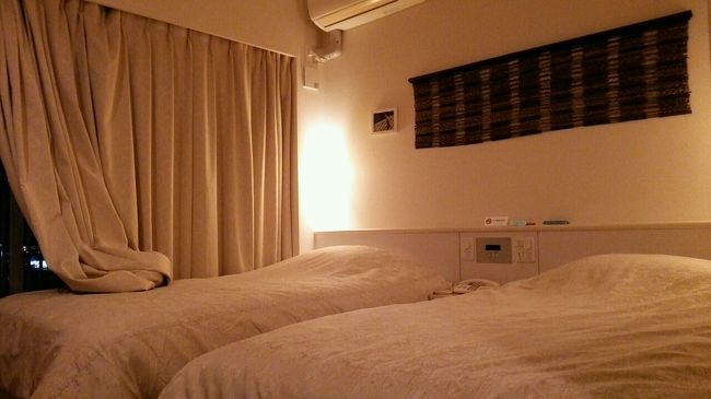 今晩のホテルは<br />ホテルグランビューガーデン沖縄！<br /><br /><br />大浴場は銭湯でしたが、飛行機の音が聞けて<br />わくわくしましたp(^∀^)q<br /><br /><br />お部屋は白で統一されていて<br />とても清潔感があって良かったです(^^！<br /><br /><br /><br /><br />最後まで楽しみ倒すために<br />早めにお休みなさ〜い(p▽ｰ`)/<br />
