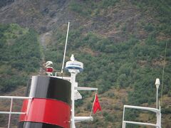 フロムから多数のカモメが連れだってフィヨルドクルーズに同行していました。
昼食はフロムのホテル内レストランで、トマトスープ、白身魚のクリーム煮、チョコレートムースを食べました。