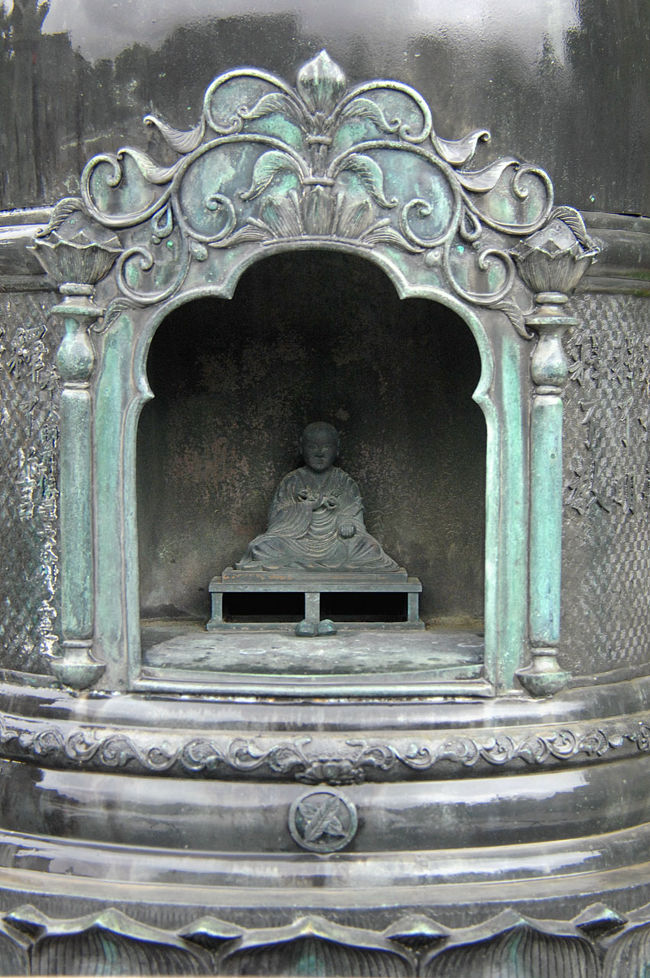 これ、どこで撮ったのか記憶にありません。<br />（2015年5月2日編集なので･･･）