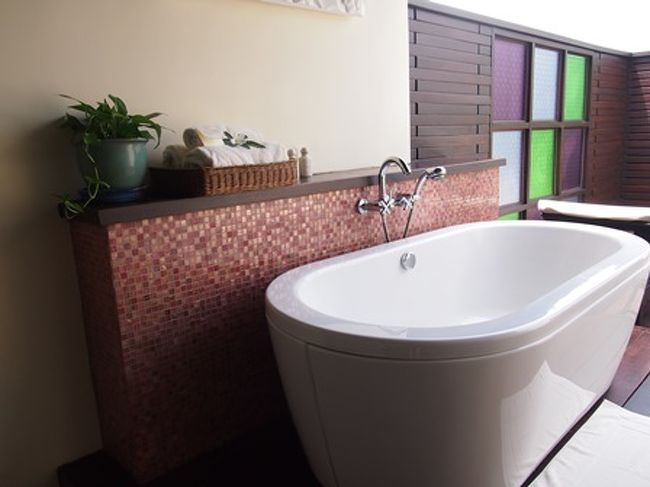 ベランダにはバスタブと