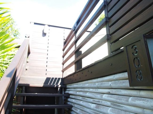 ようやく部屋の入口。<br />カートに乗ってもレセプションから１０分はかかかる。