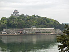 鏡山を後に唐津城へ