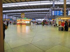 ↑朝のミュンヘン中央駅へやって来ました。