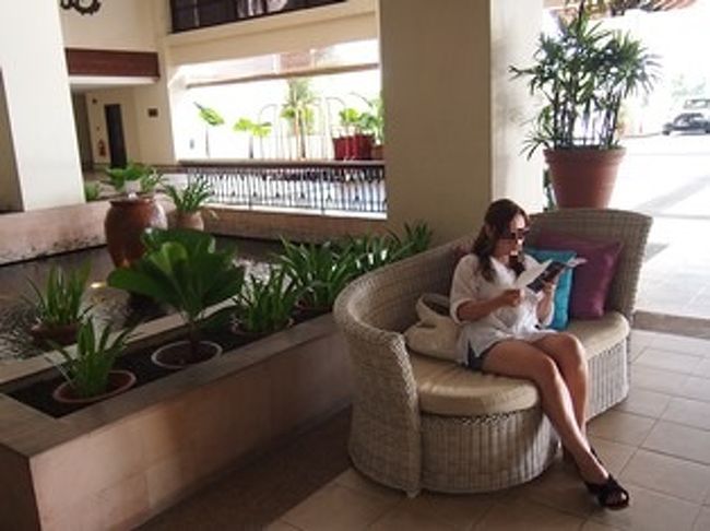 シャトルバスを待ったり、タクシーを呼んでもらったり<br />そんな時間も気持ちよく過ごせます。