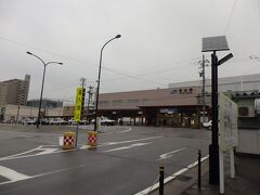 新幹線開業直前の富山駅

あちこち工事中