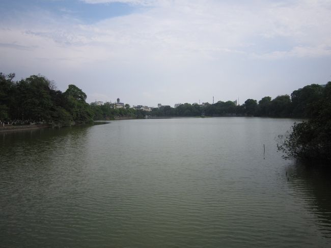 湖の北側からみるとこんな感じです。