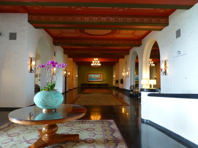 素敵なロビーだなぁ。<br /><br />ロイヤルハワイアン泊まってみたい。