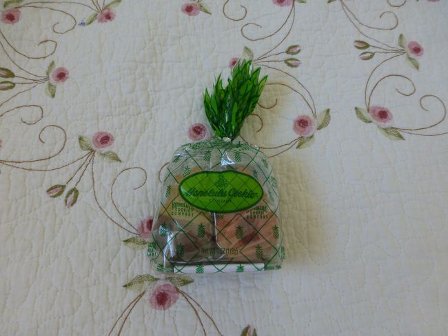 5ドルで1ポイント貰えて、10ポイント貯まるとこちらの8枚入りのクッキーが貰えます。<br /><br />20ポイント貯まったら、18枚入りのクッキーが一箱貰えるそうですよ。