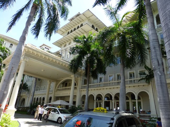 ワイキキに戻ってモアナサーフライダーに来ました。