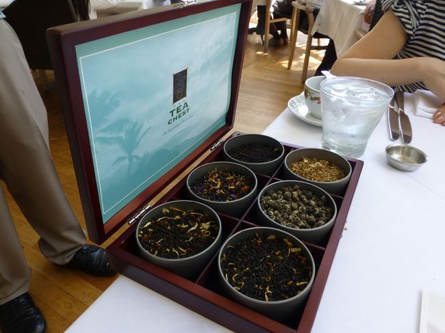 茶葉は6種類から選べます。<br /><br />モアナサンセット、モアナロワイヤル、ベランダブリーズ、ジャスミンフェニックスバール、マンゴーメレ、レモンルイボスの6種類だったかな。